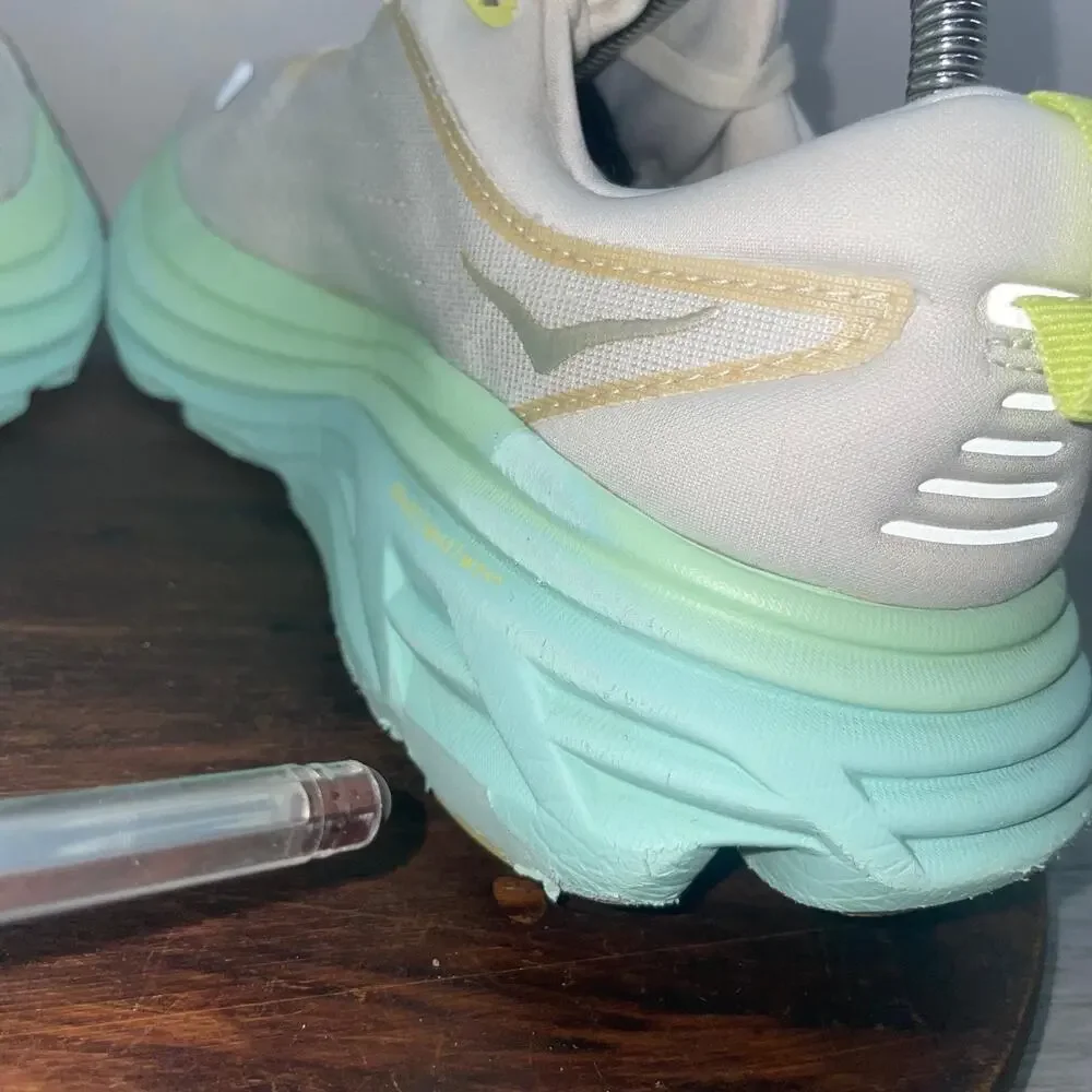 Hoka One One hoka one